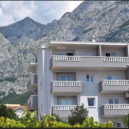 Apartments Villa Nova With Pool Μακάρσκα Εξωτερικό φωτογραφία