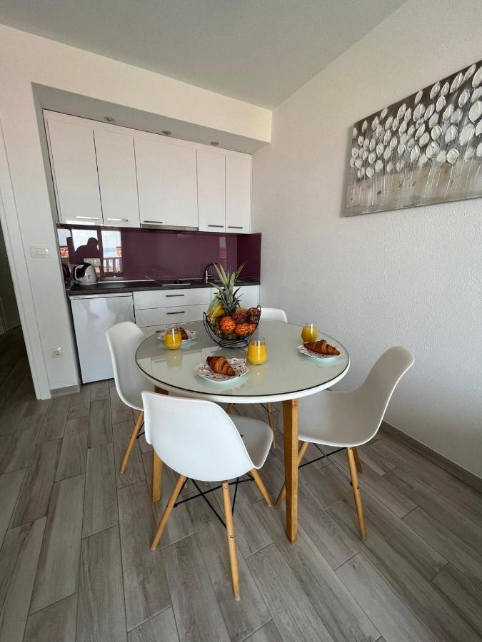Apartments Villa Nova With Pool Μακάρσκα Εξωτερικό φωτογραφία