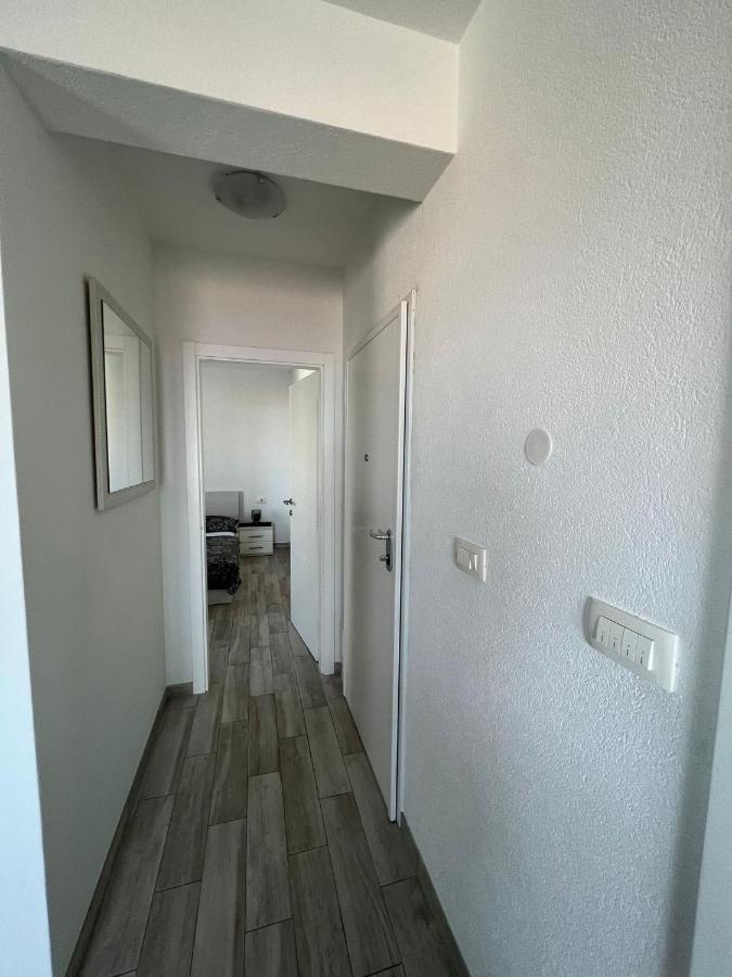 Apartments Villa Nova With Pool Μακάρσκα Εξωτερικό φωτογραφία